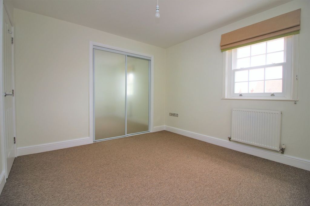 Additional image 4 of 2 bed flat for saleBurgage Mews, West Street, Alresford SO24