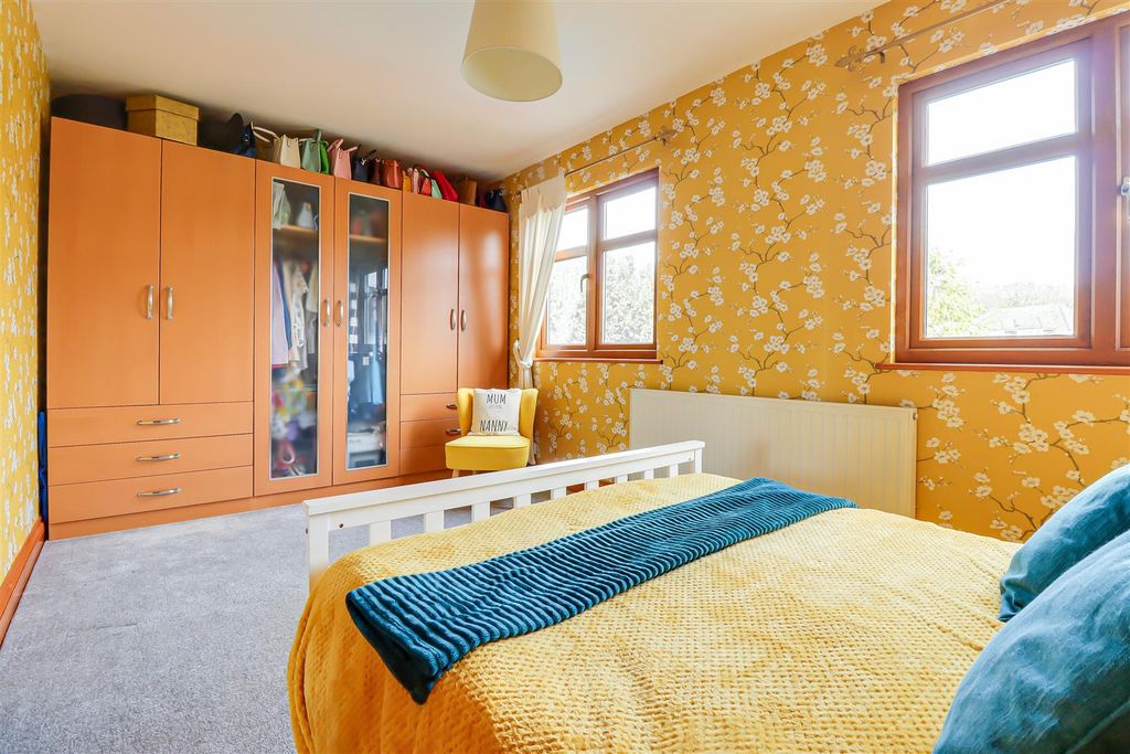 Additional image 23 of 3 bed detached house for saleHaresland Close, Benfleet SS7