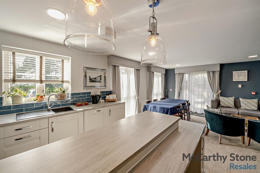 Additional image 15 of 2 bed flat for saleGordon Court, Flood Lane, Bridport DT6