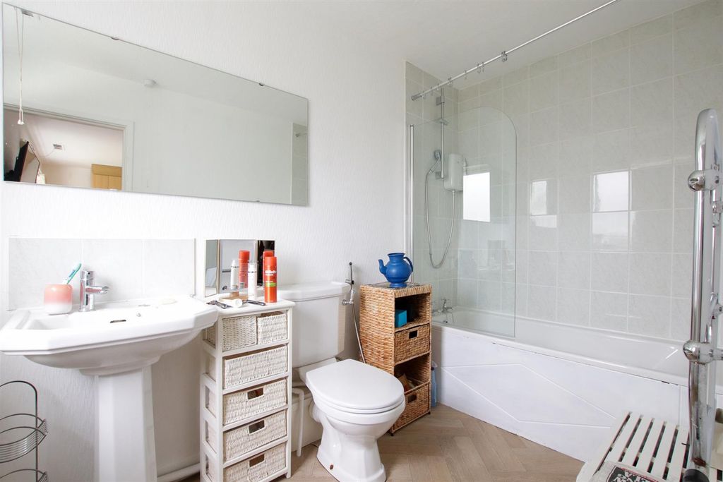 Additional image 13 of 4 bed detached house for salePennine Drive, Altrincham WA14