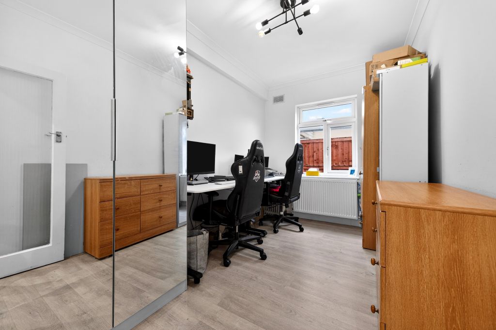 Additional image 8 of 5 bed detached bungalow for saleErith Road, Bexleyheath DA7