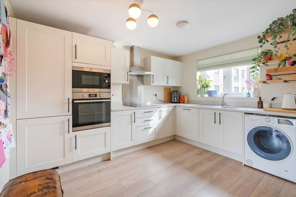 Additional image 4 of 4 bed town house for saleWoodyard Avenue, Tapton, Chesterfield S41