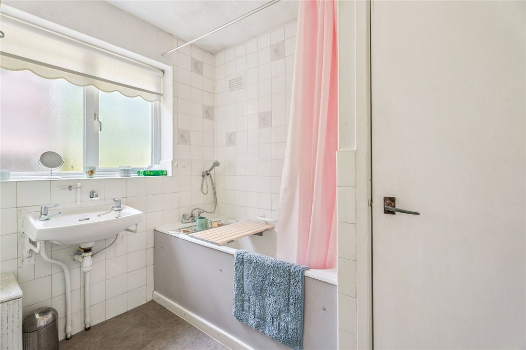 Additional image 12 of 4 bed semi-detached house for saleDellfield Close, Berkhamsted, Hertfordshire HP4