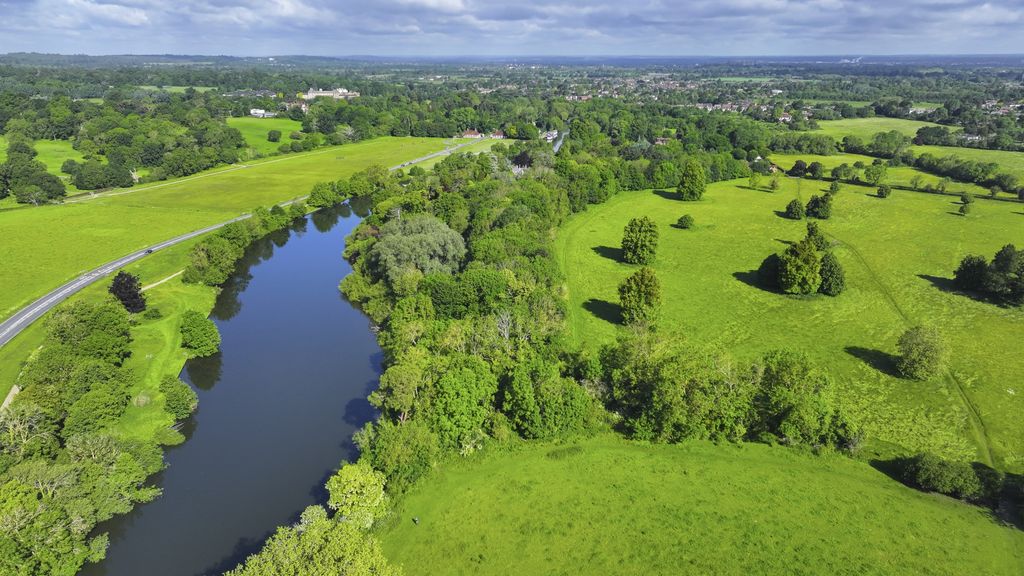 Land for saleHideaway, Wraysbury TW19