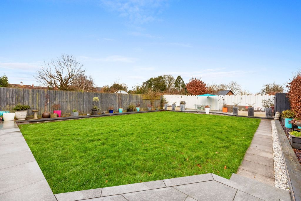 Additional image 4 of 4 bed detached house for saleWorlds End Lane, Weston Turville HP22