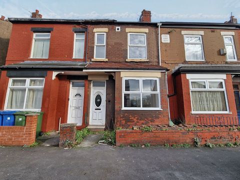 Edge Lane, Droylsden, Manchester M43
