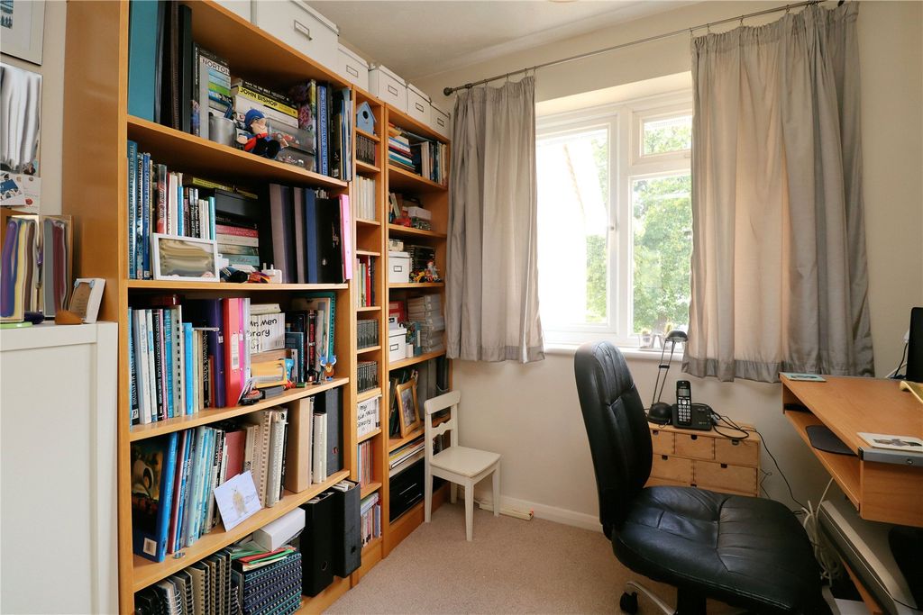 Additional image 10 of 3 bed terraced house for saleWoking, Surrey GU21