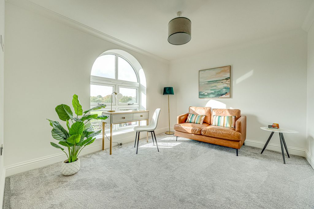 Additional image 38 of 5 bed detached house for saleNashlea Farm, Poors Lane North, Benfleet SS7