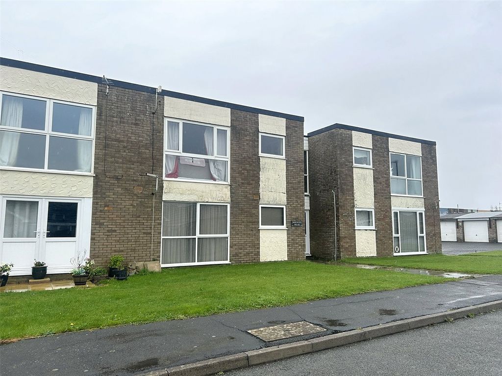 2 bed flat for saleTywyn, Gwynedd LL36