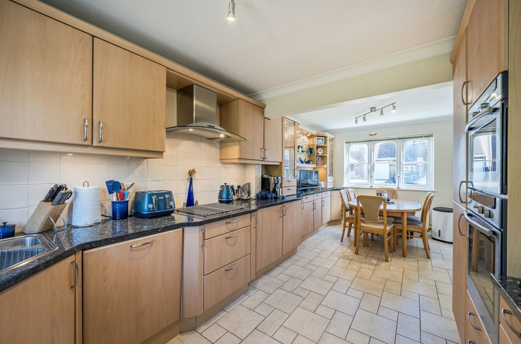 Additional image 3 of 3 bed detached house for saleLindley Gardens, Alresford, Hampshire SO24