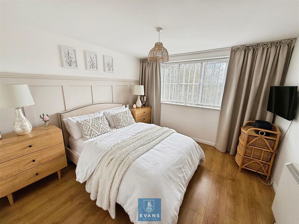 2 bed flat for saleTowpath Close, Longford, Coventry CV6 photo 5