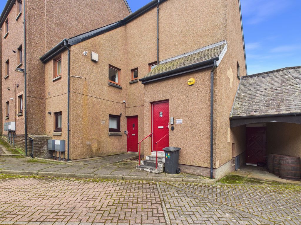 1 bed flat for saleDelves Court, Lanark ML11