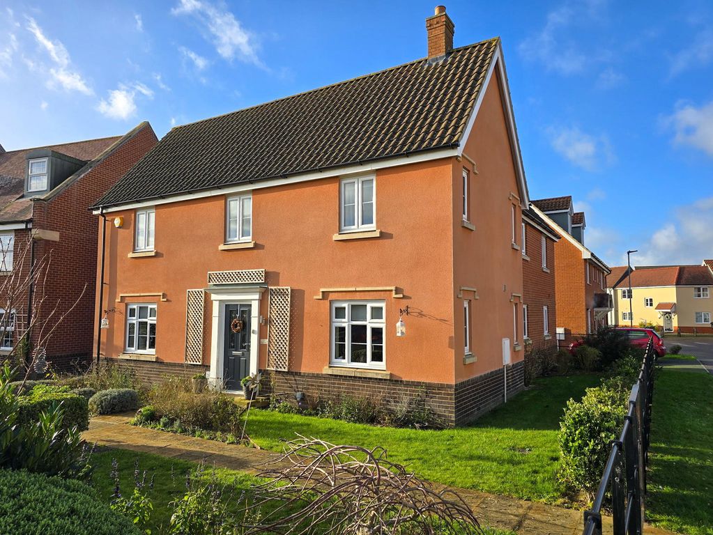 Additional image 2 of 4 bed detached house for saleNuthatch Way, Attleborough NR17