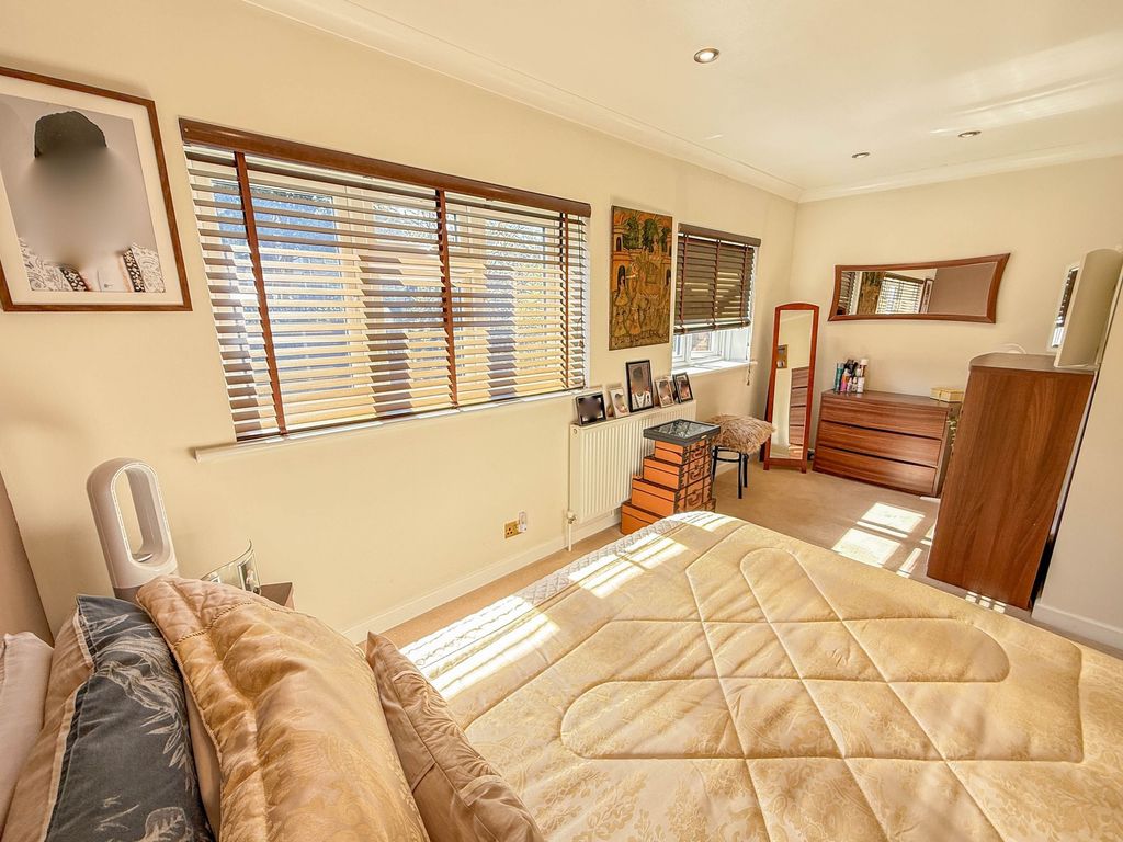 Additional image 17 of 3 bed town house for saleMargeholes, Carpenders Park, Watford WD19
