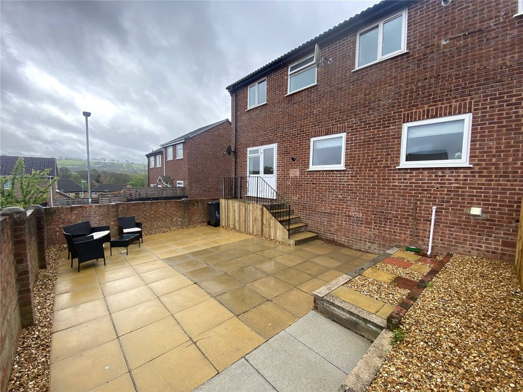 2 bed flat for saleOtter Way, Barnstaple, Devon EX32 photo 2
