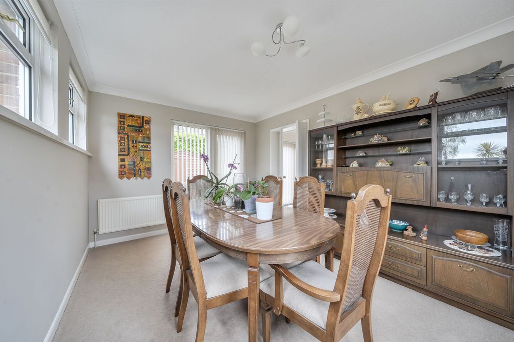 Additional image 8 of 4 bed detached house for saleLindens Close, Emsworth PO10
