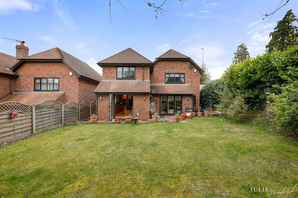 Additional image 26 of 6 bed detached house for saleLee Chapel Lane, Basildon SS16