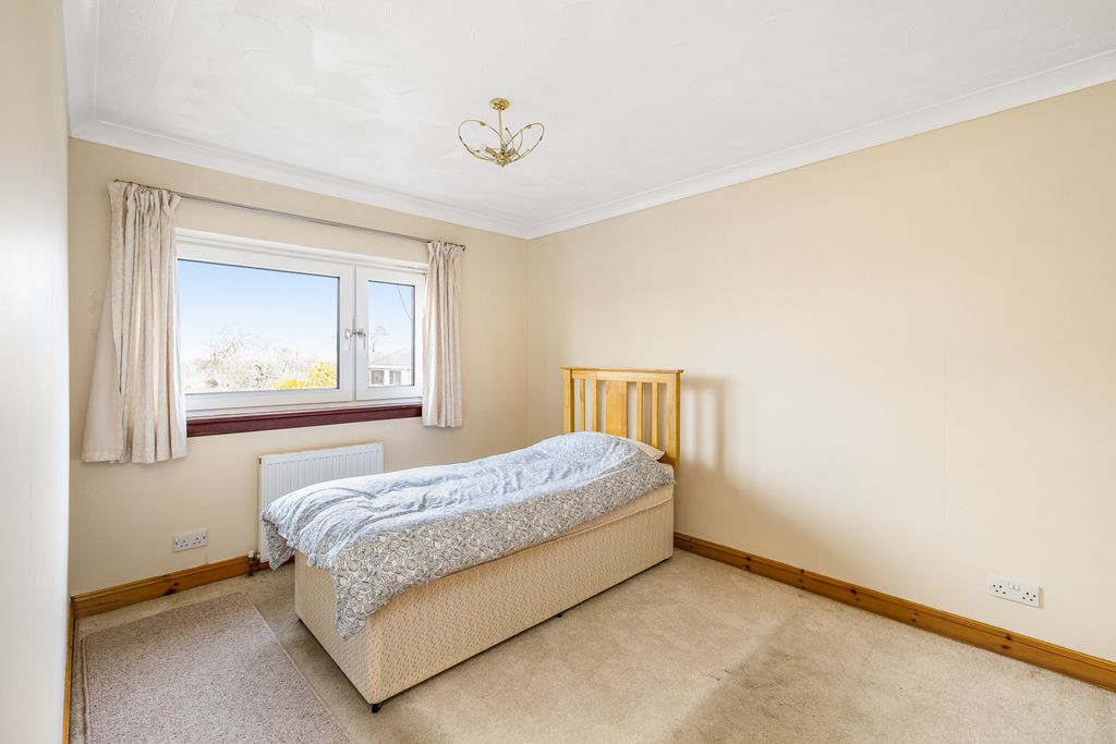 Additional image 10 of 3 bed semi-detached house for sale6 Threipmuir Place, Balerno, Edinburgh EH14