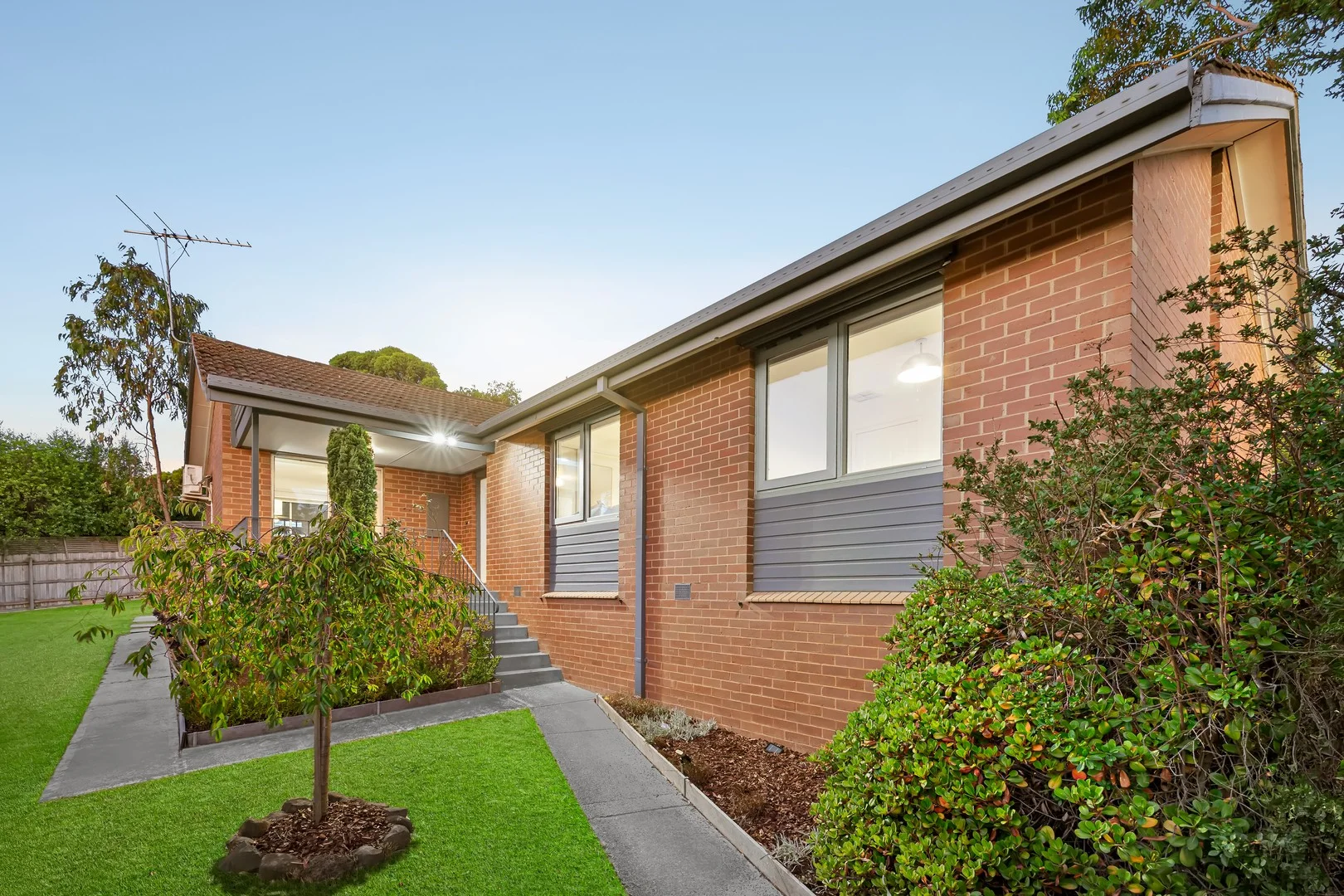 Additional image 2 of 1 Debra Court, Yallambie VIC 3085