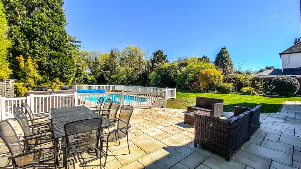 Additional image 13 of 5 bed detached house for saleHigher Drive, Banstead SM7