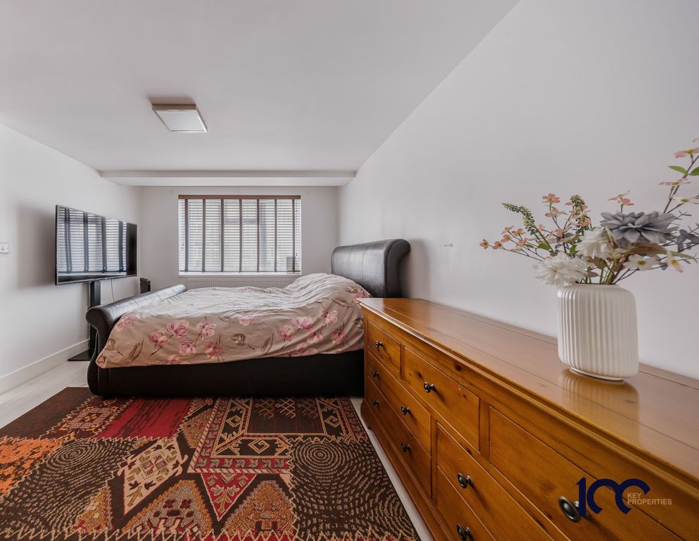 Additional image 10 of 4 bed semi-detached house for saleEliot Road, Dagenham RM9