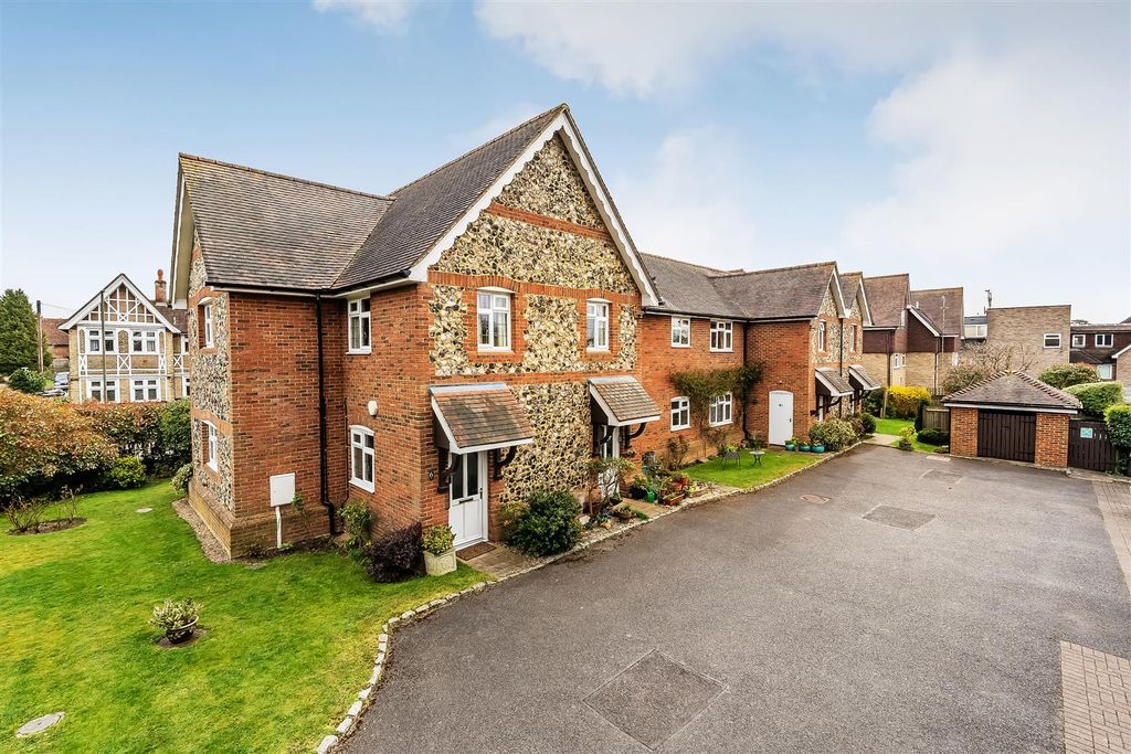 Additional image 27 of 2 bed flat for saleMarlborough Court, The Marld, Ashtead KT21