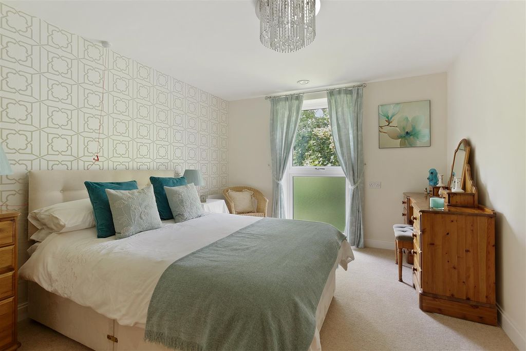 Additional image 6 of 2 bed flat for saleAusten Place, Lower Turk Street, Alton GU34