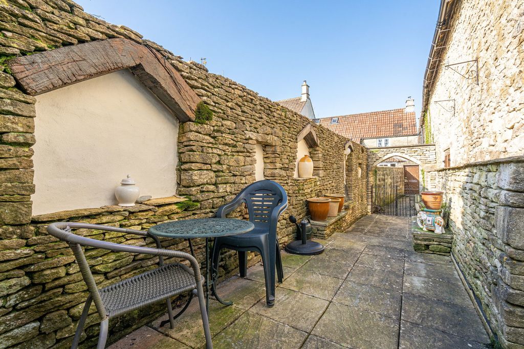 Additional image 20 of 4 bed link detached house for saleKings Terrace, Didmarton GL9