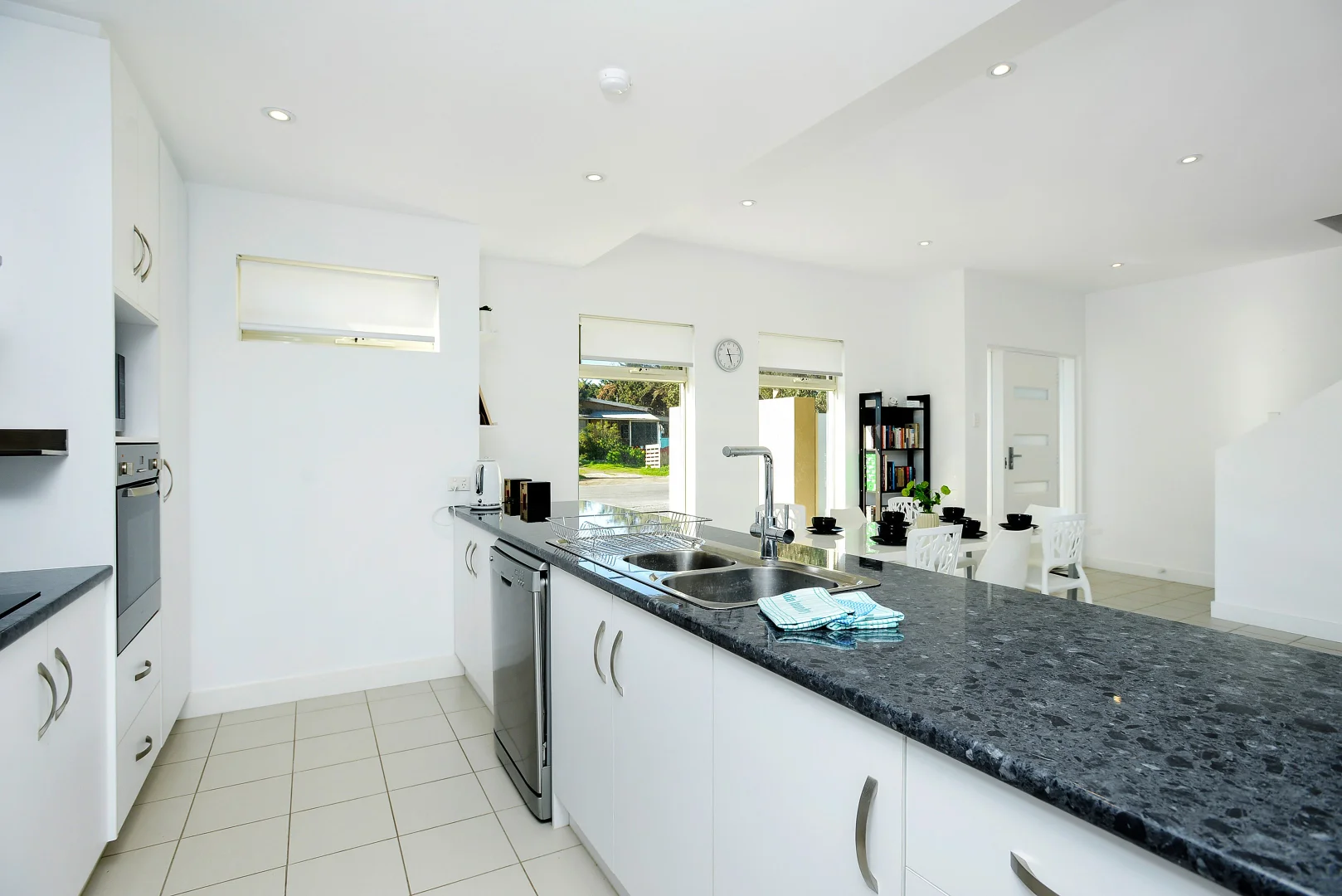 Additional image 5 of 1/2 Whinnerah Av, Aldinga Beach SA 5173