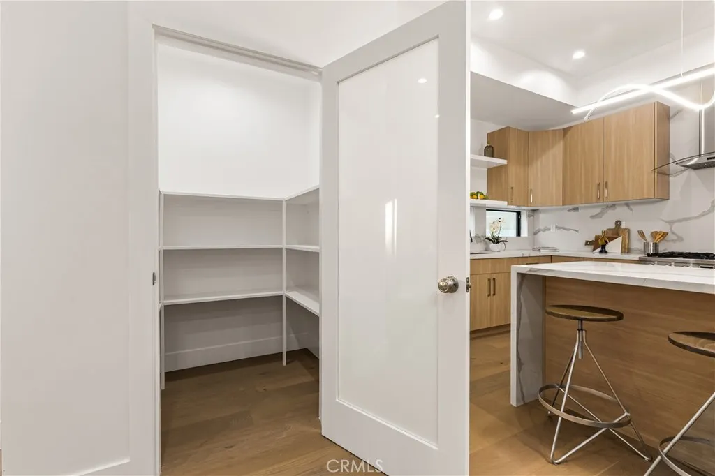 Additional image 23 of 1170 S Lucerne Blvd, Los Angeles, CA 90019