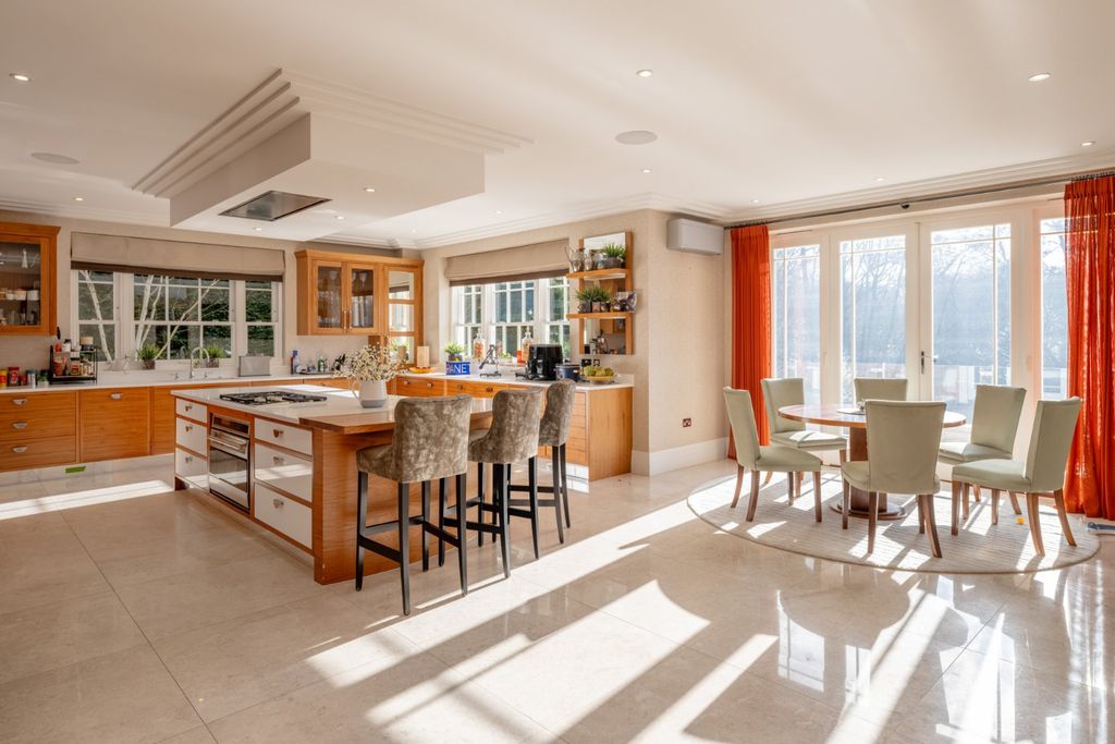 Additional image 5 of 6 bed detached house for saleNuns Walk, Wentworth Estate, Virginia Water, Surrey GU25