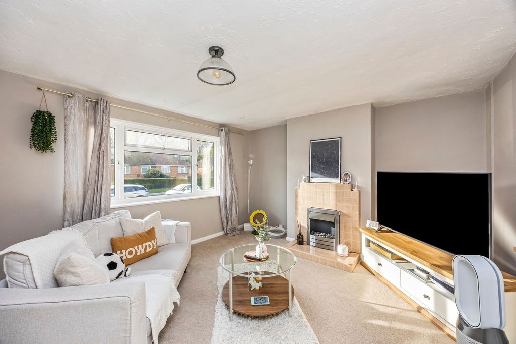 Additional image 2 of 2 bed flat for saleJarvis Road, Arundel BN18