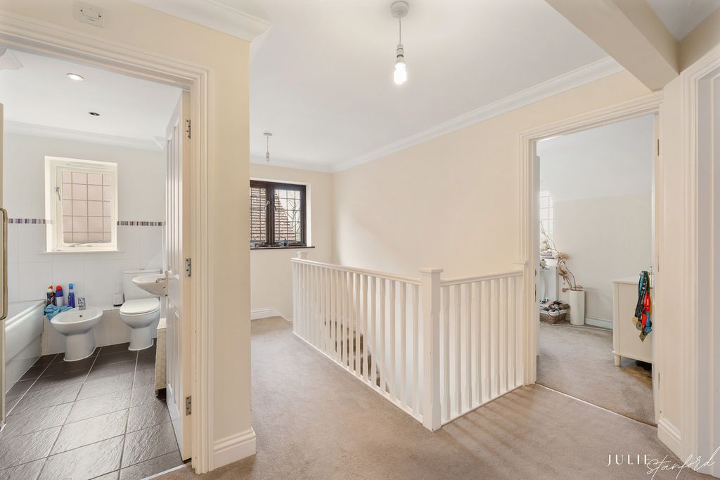 Additional image 23 of 6 bed detached house for saleLee Chapel Lane, Basildon SS16
