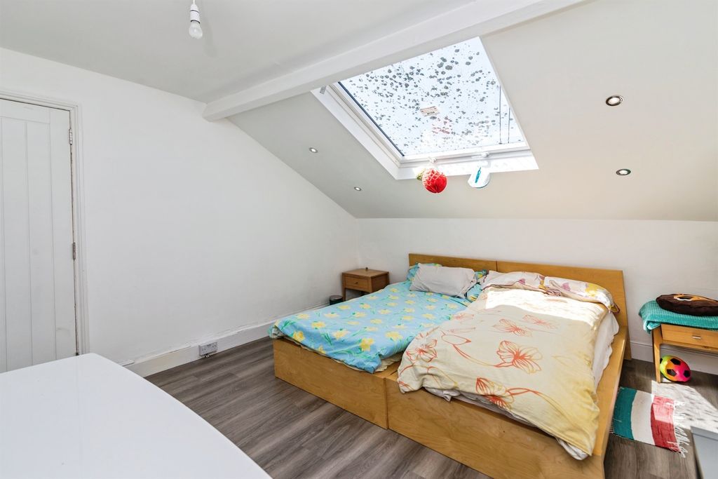 Additional image 9 of 1 bed flat for saleKirkley Cliff, Lowestoft NR33