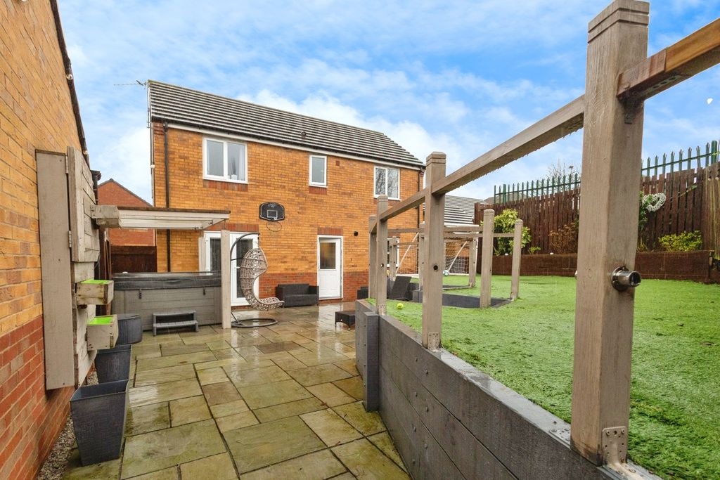 Additional image 18 of 4 bed detached house for saleBaron Avenue, Ashton-Under-Lyne, Greater Manchester OL6