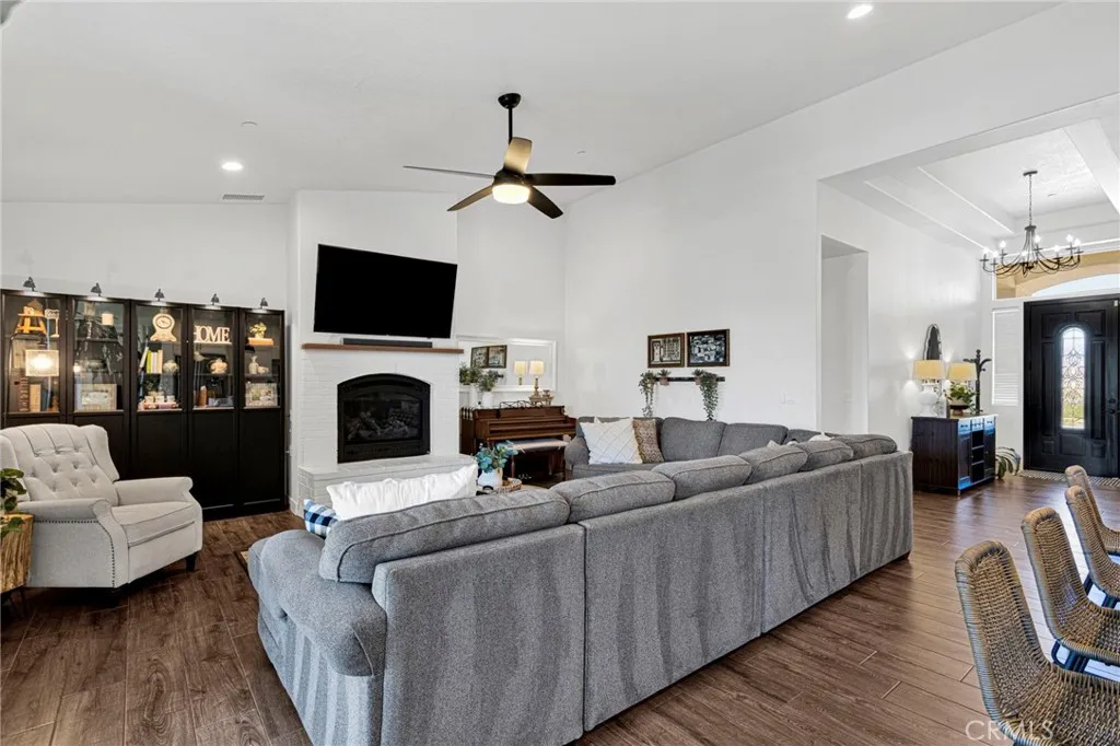 Additional image 78 of 8421 Macron St, Oak Hills, CA 92344