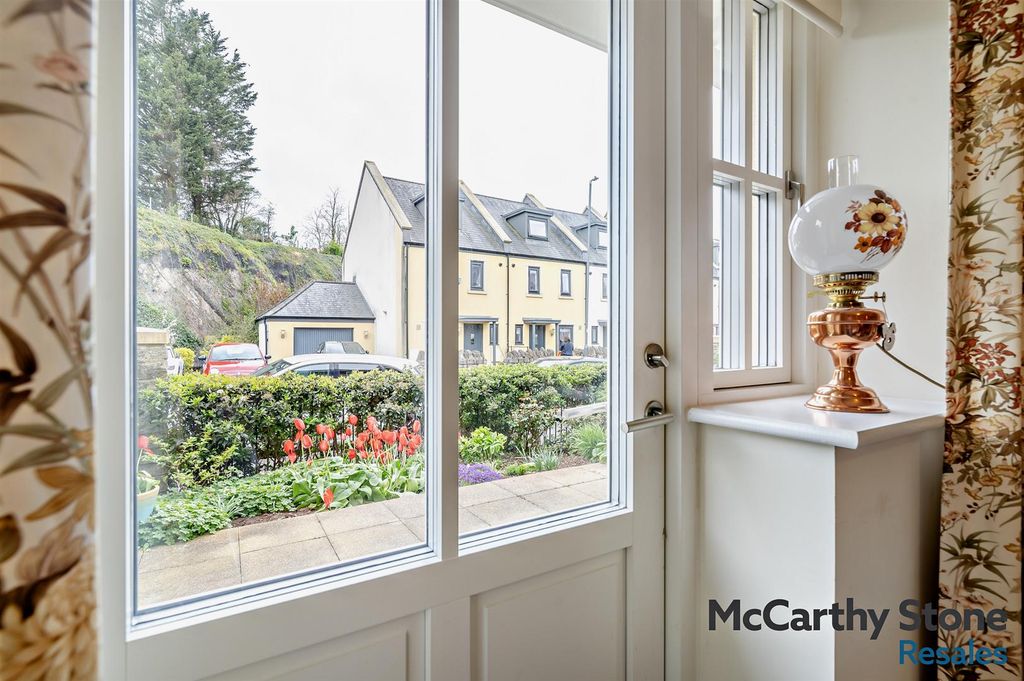 Additional image 2 of 1 bed flat for saleBarnhill Court, Barnhill Road, Chipping Sodbury, Bristol BS37
