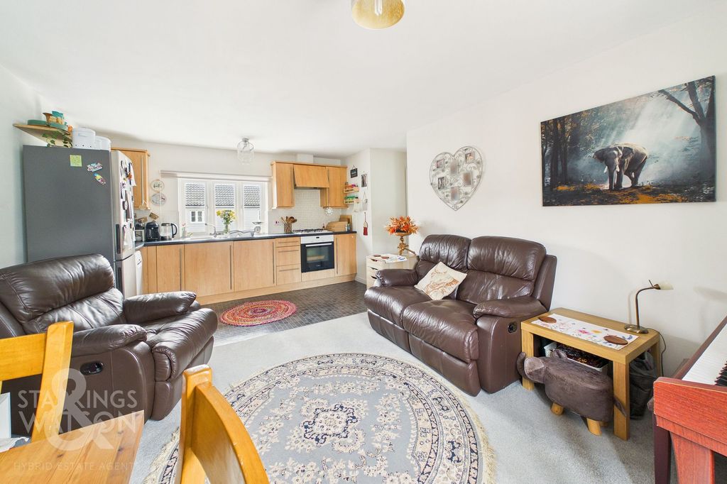 Additional image 7 of 2 bed flat for saleWashington Drive, Watton, Thetford IP25