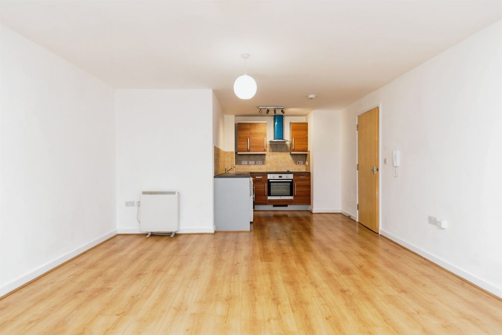 Additional image 4 of 1 bed flat for saleBirds Hill, Letchworth Garden City SG6