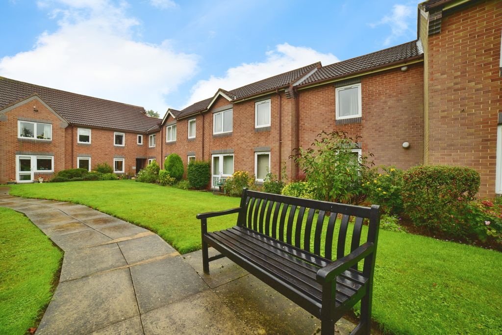 Additional image 14 of 2 bed flat for saleHaldenby Court, Swanland HU14