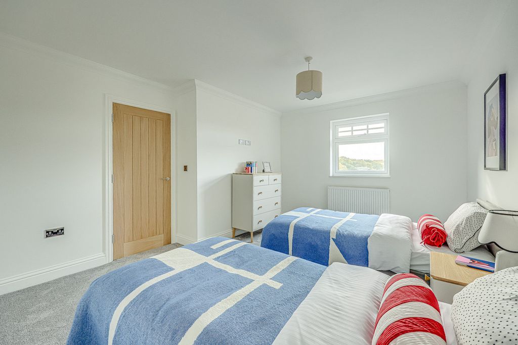 Additional image 33 of 6 bed detached house for saleNashlea Farm, Poors Lane North, Benfleet SS7