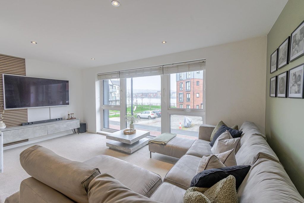 Additional image 3 of 3 bed terraced house for saleFfordd Y Dociau, Barry CF62