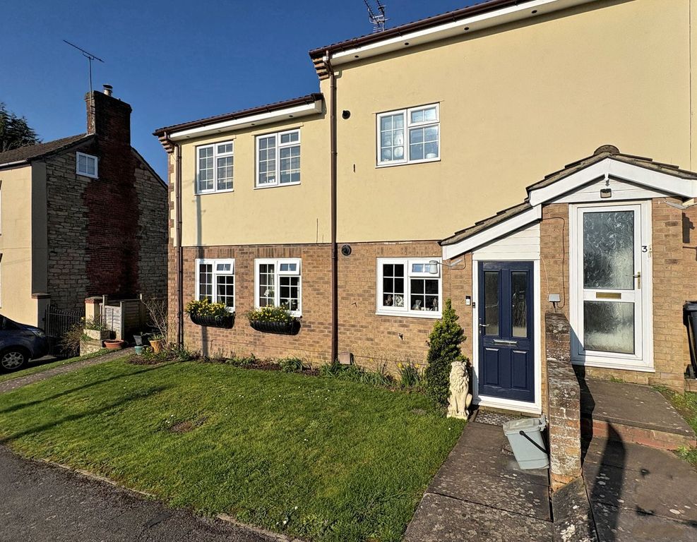 1 bed flat for saleDurns Road, Wotton-Under-Edge GL12 photo 4