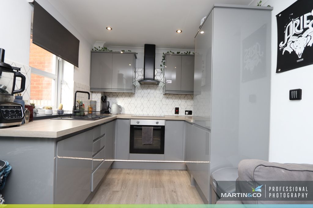 Additional image 5 of 2 bed flat for saleWindsor Mews, Adamsdown CF24