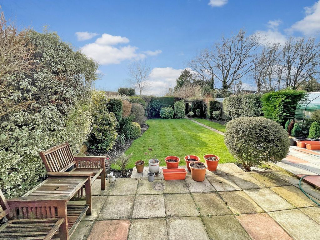 Additional image 12 of 3 bed semi-detached house for salePomeroy Close, Amersham HP7