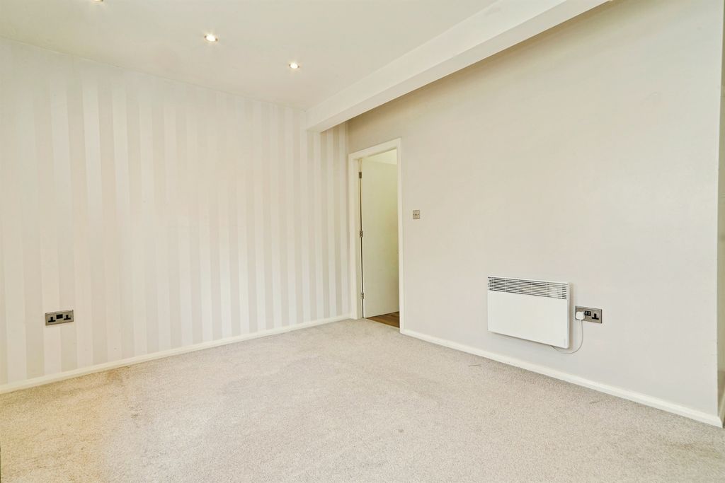 Additional image 5 of 2 bed flat for saleThe Green, Bingley BD16