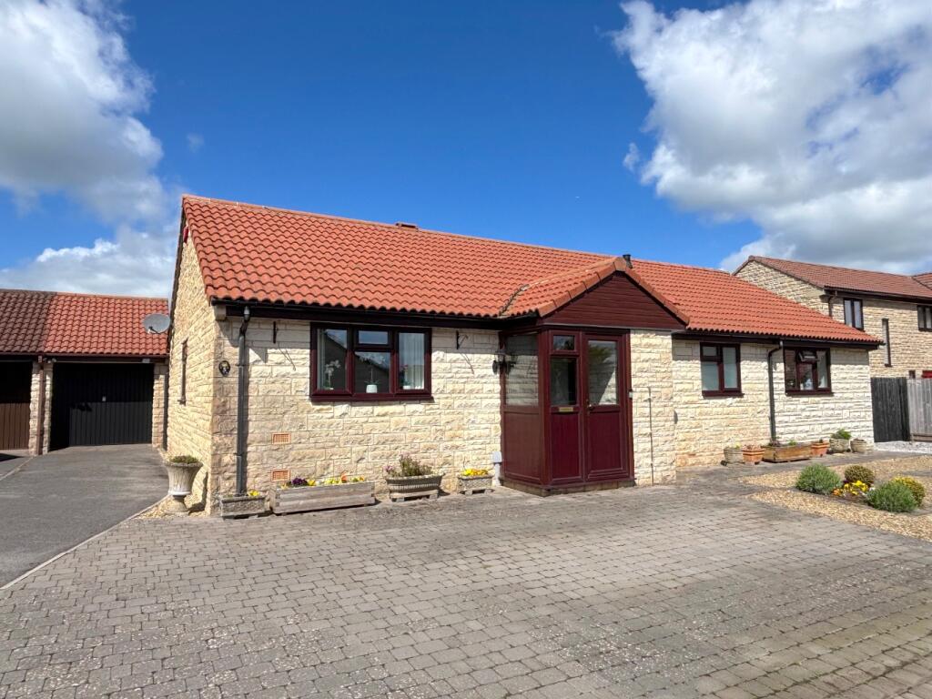 Sunridge Close, Midsomer Norton