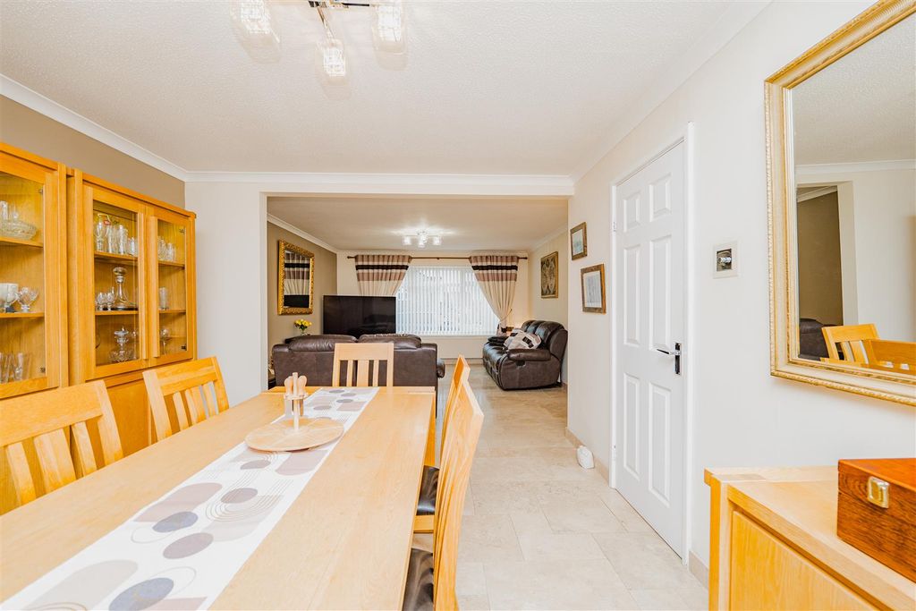 Additional image 9 of 5 bed detached house for saleSherbourne Close, Barry CF62