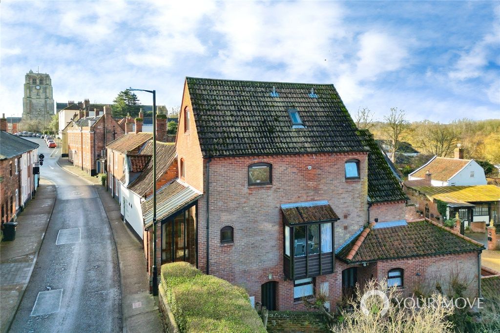 4 bed end terrace house for saleNorthgate, Beccles, Suffolk NR34