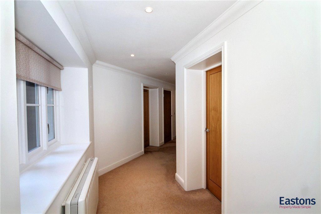 Additional image 6 of 2 bed flat for saleElizabeth Drive, Banstead SM7